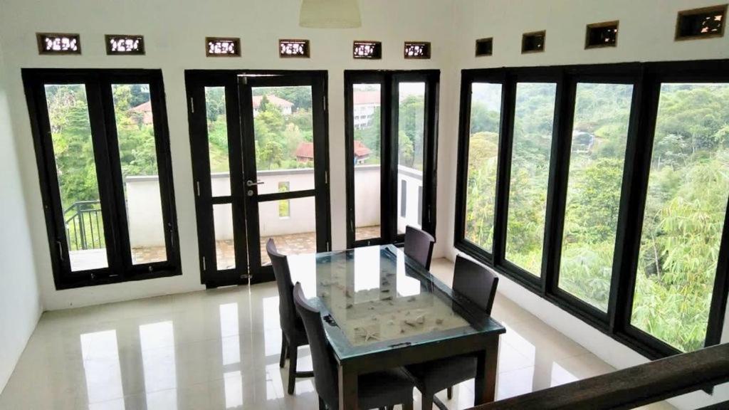 Villa Kay Mountain Bogor Kültér fotó